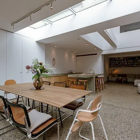 Huswell - Beautiful, Bright And Spacious In *