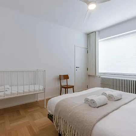 Huswell - Beautiful, Bright And Spacious In